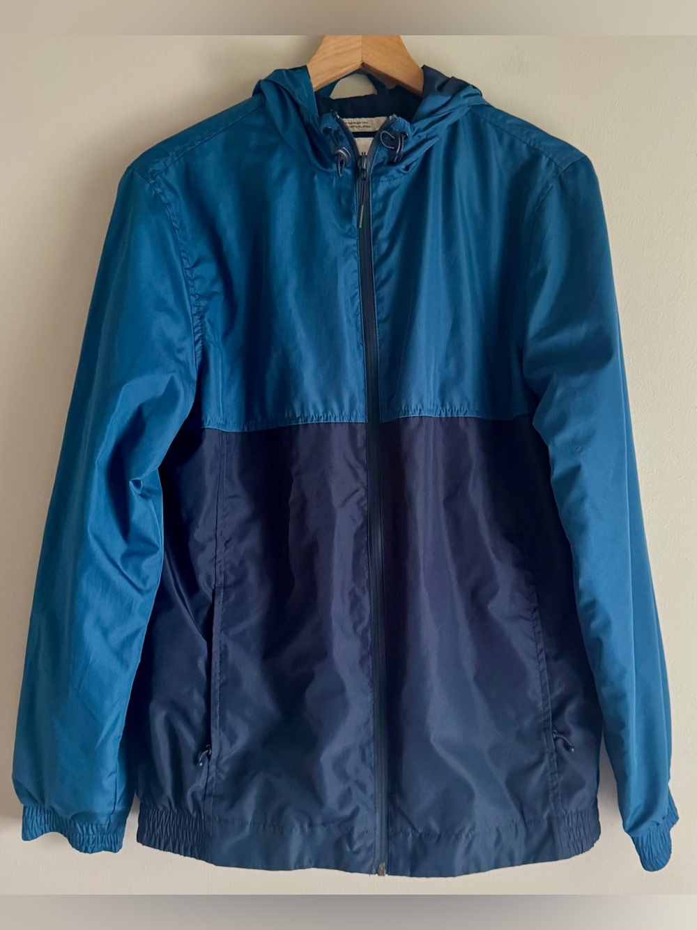 Goodfellow Two-Tone Color Block Blue Hooded Windbreaker Water Resistant Jacket